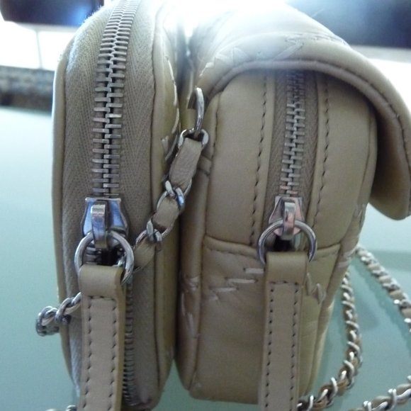 VERY RARE CHANEL ULTIMATE STITCH MINI HANDBAG - Picture 2 of 8